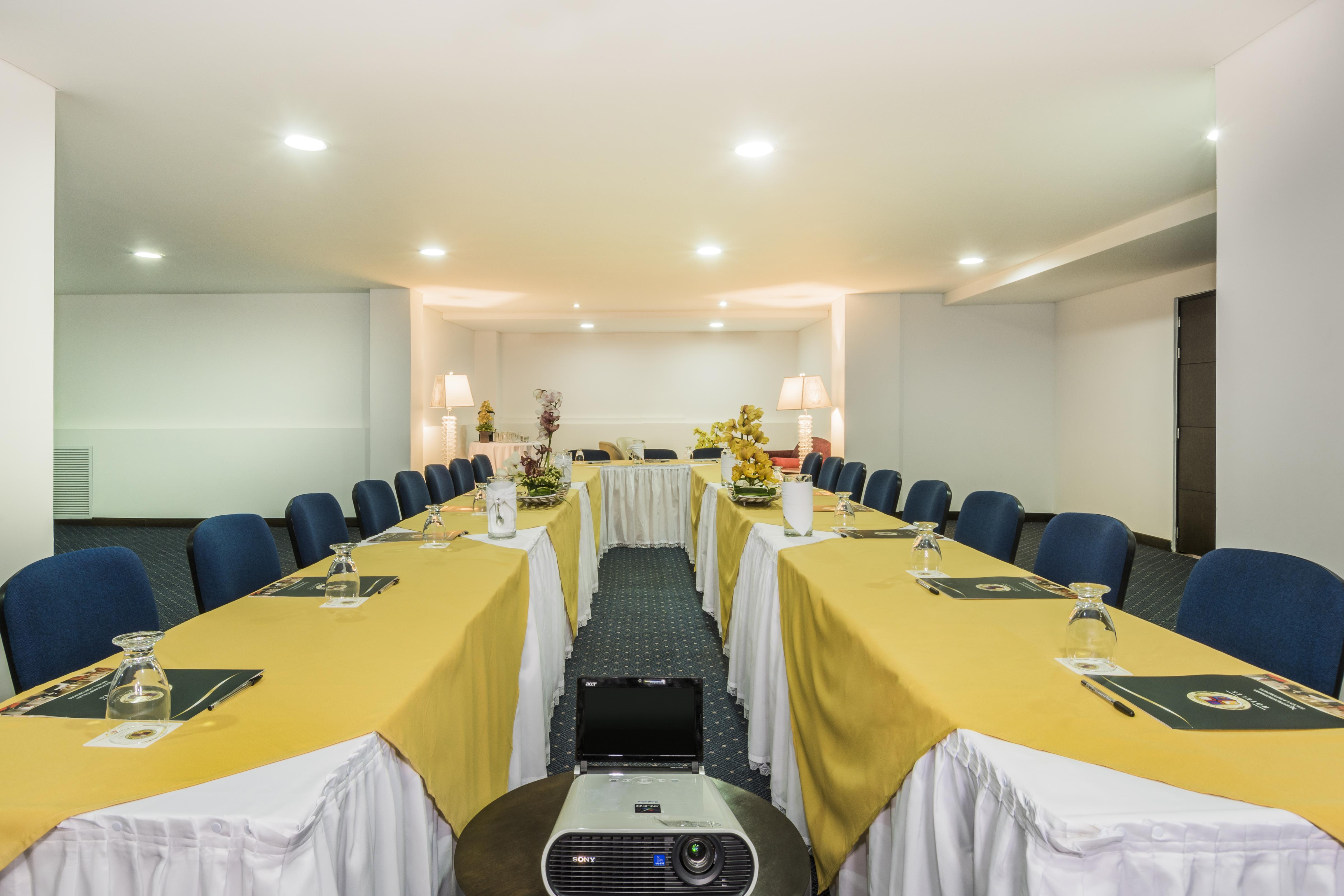 Hotel Egina Medellín Dış mekan fotoğraf